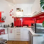 Hibiscus Apartment
