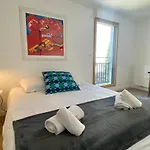 Le Triangle D\'Or - 1 Bedroom Apartment With Terrace