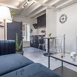 Nice T2 Apartment In The Heart Of The Old Town Of Annecy Near The Lake