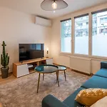 7 Rhone Super T2 Renove Avec Place De Parking Privee