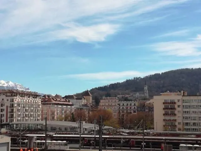 -- Le Sanctuaire, A 50 Metres De La Gare --