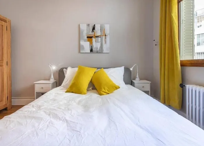 The Red Heart Of Annecy - Beautiful Apartment For 4 People