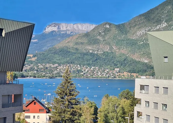 Aux Premieres Loges - Vue Lac