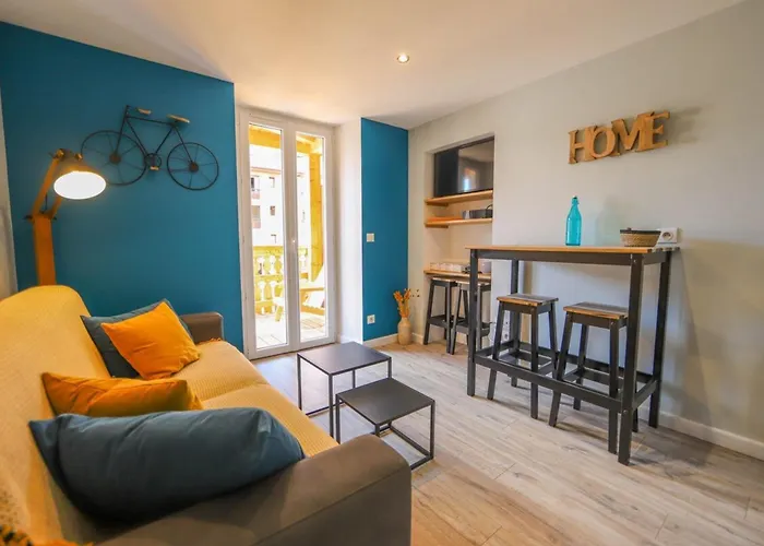 A L\'Aventure ! Joli T2 Avec Balcon Centre Ville