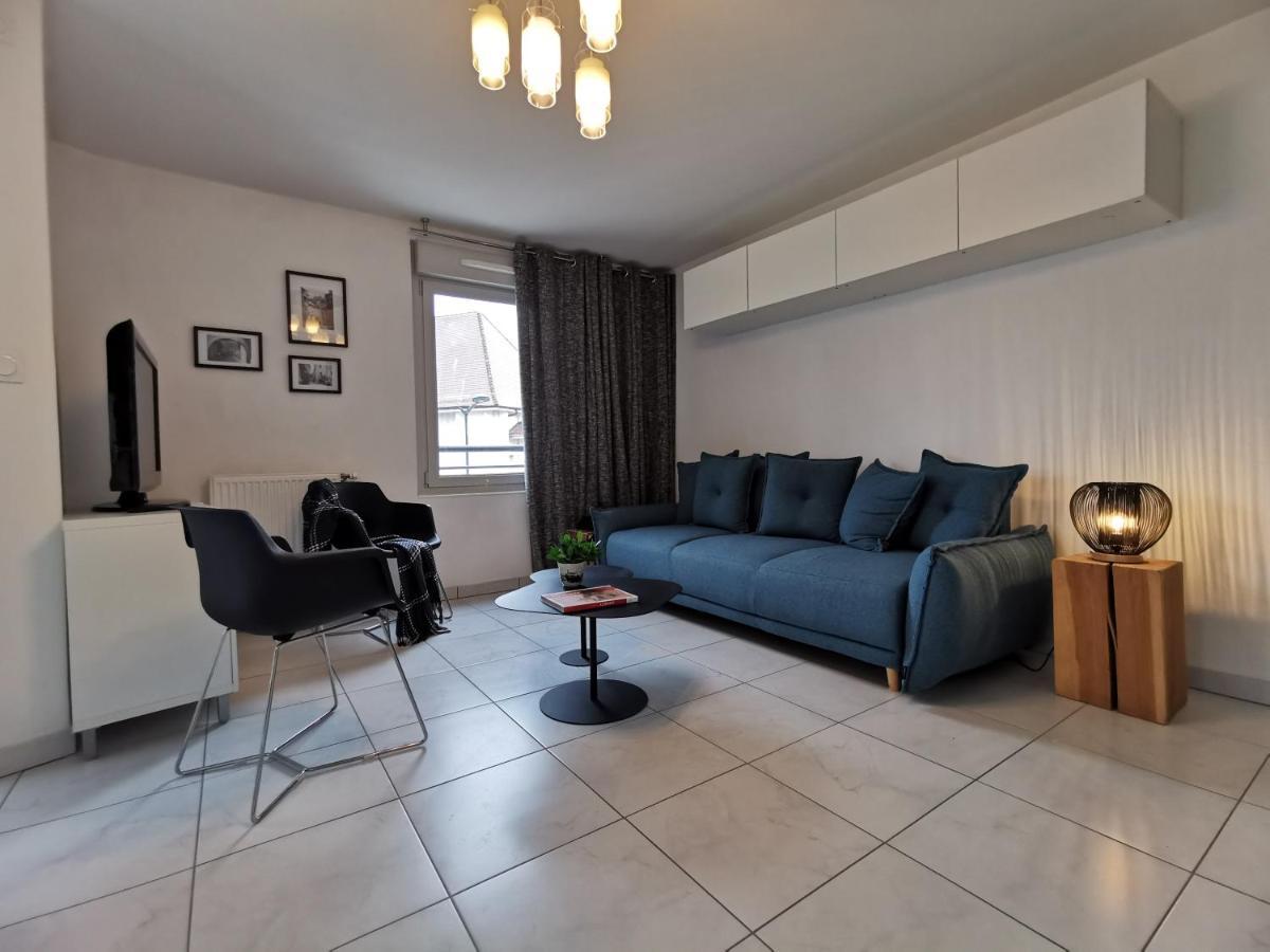 Cote Gare - Gare - Centre-ville - Parking - Netflix - Wifi - Disney+ - Terrasse Apartment Annecy