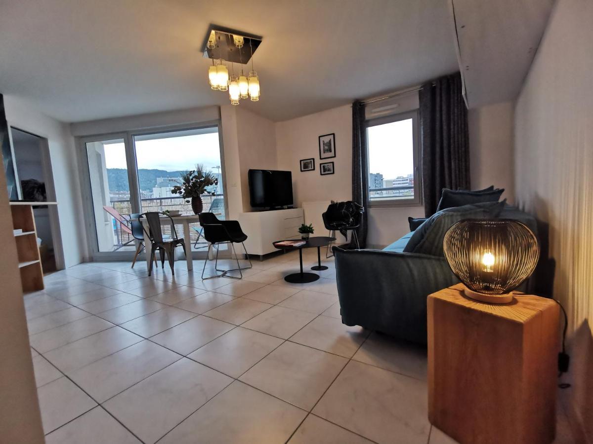 Cote Gare - Gare - Centre-ville - Parking - Netflix - Wifi - Disney+ - Terrasse Apartment