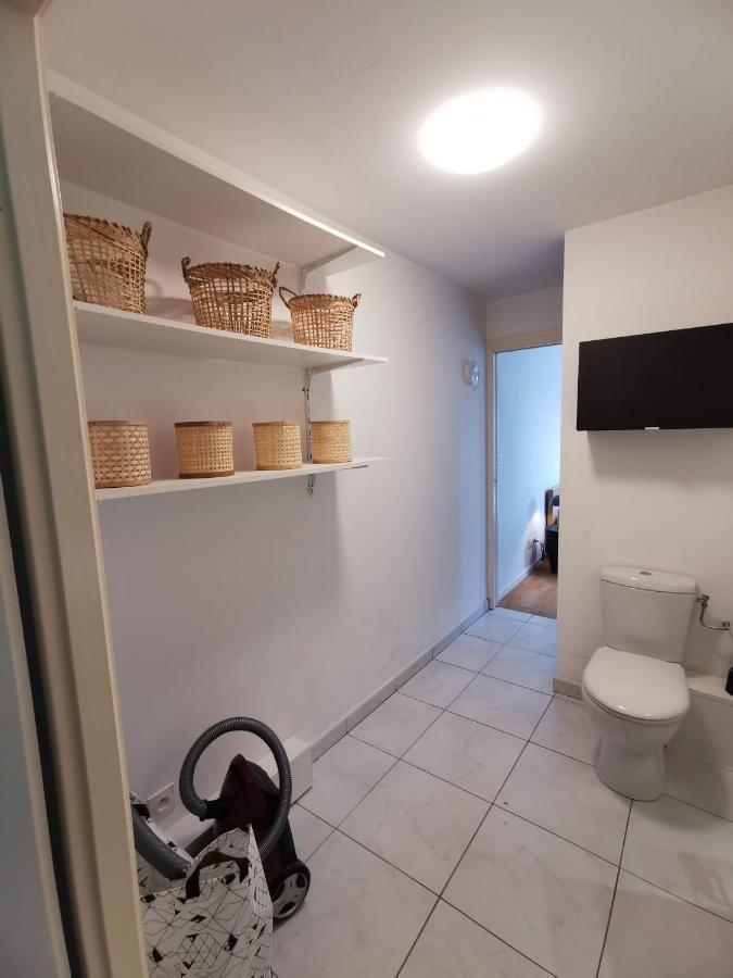 Apartment Cote Gare - Gare - Centre-ville - Parking - Netflix - Wifi - Disney+ - Terrasse *