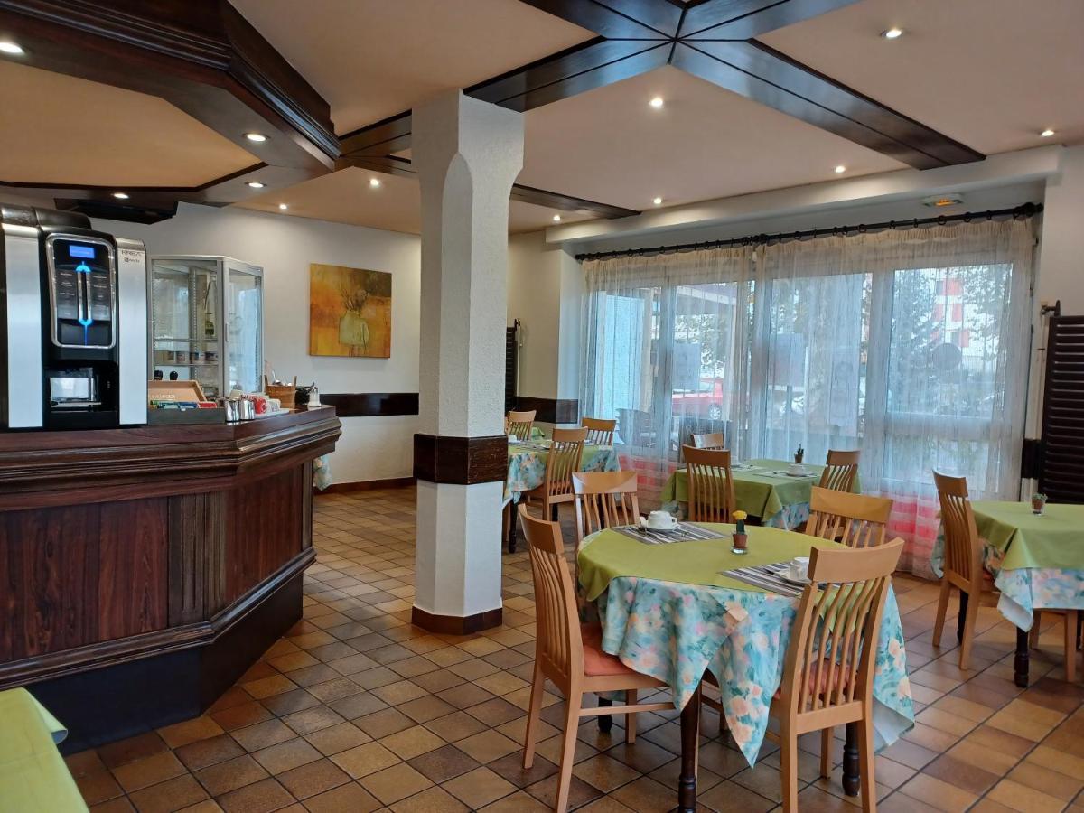 Logis - Restaurant Bellevue 2* Annecy