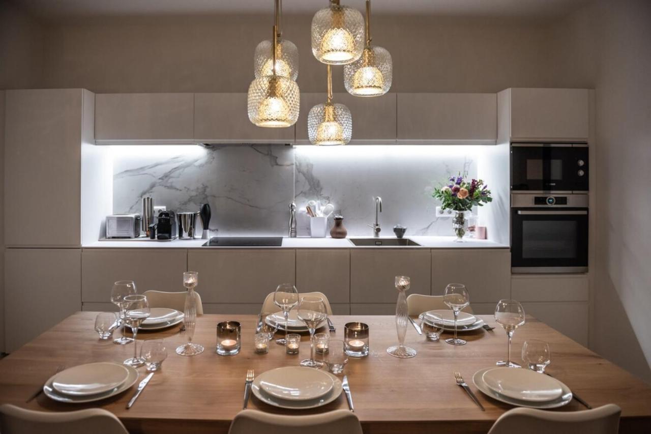 Luxurious Private Garage In The Heart Of Appartement Annecy