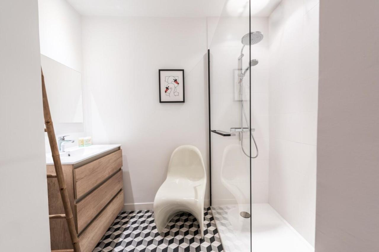 Luxurious Private Garage In The Heart Of * Annecy