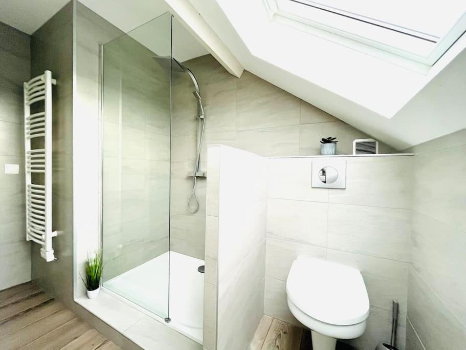 Le Red Loft A 5min Du Centre-ville Avec Parking Privatif Gratuit Apartment
