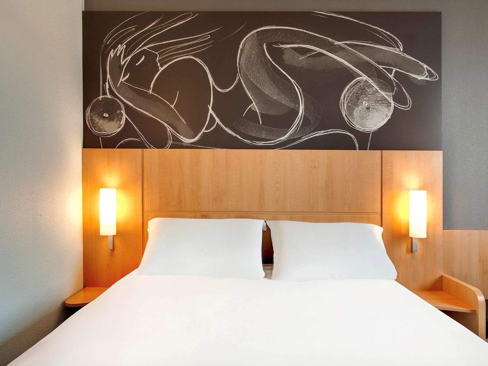 Ibis Centre Vieille Hotel