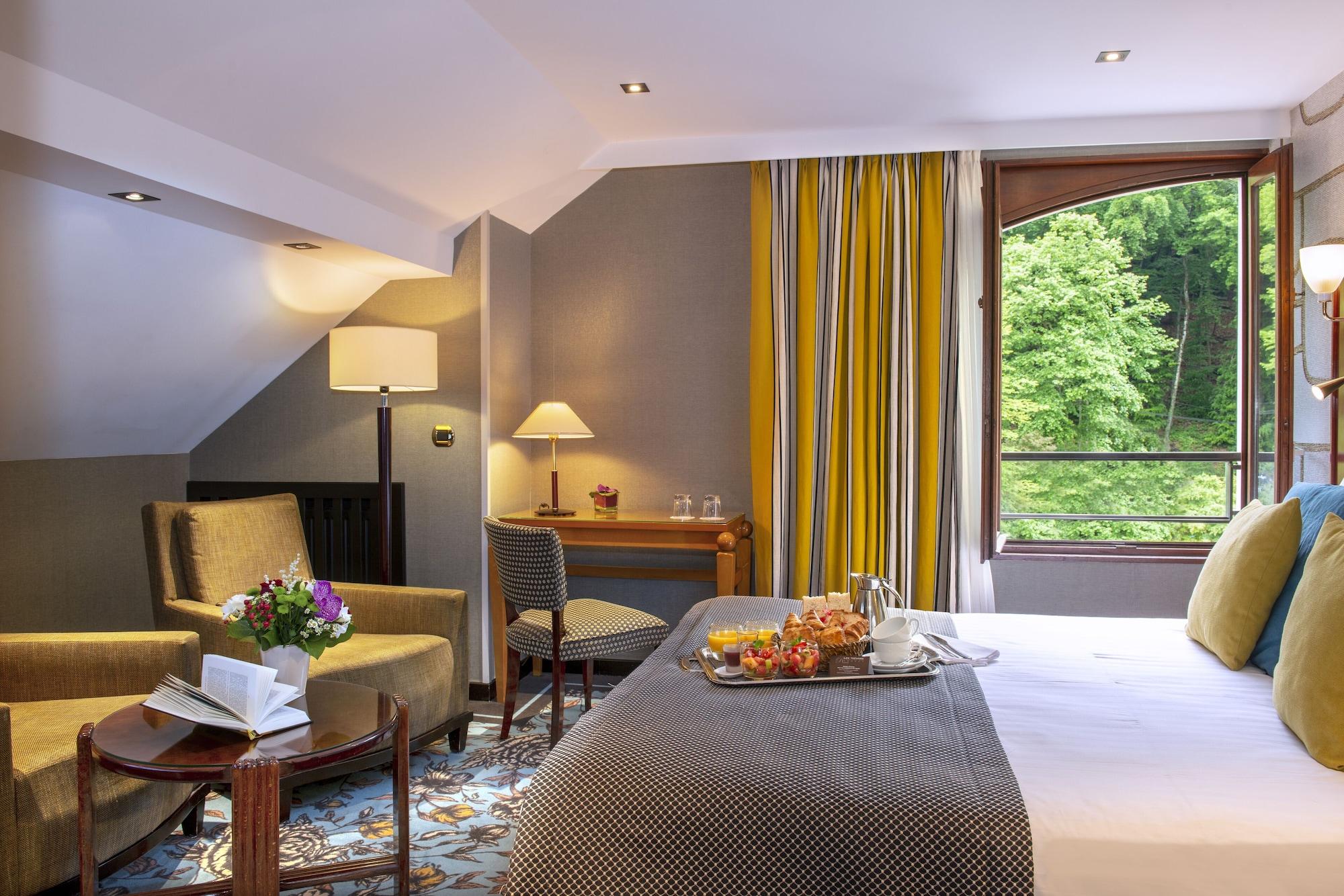 Les Trésoms Lake&spa 4*