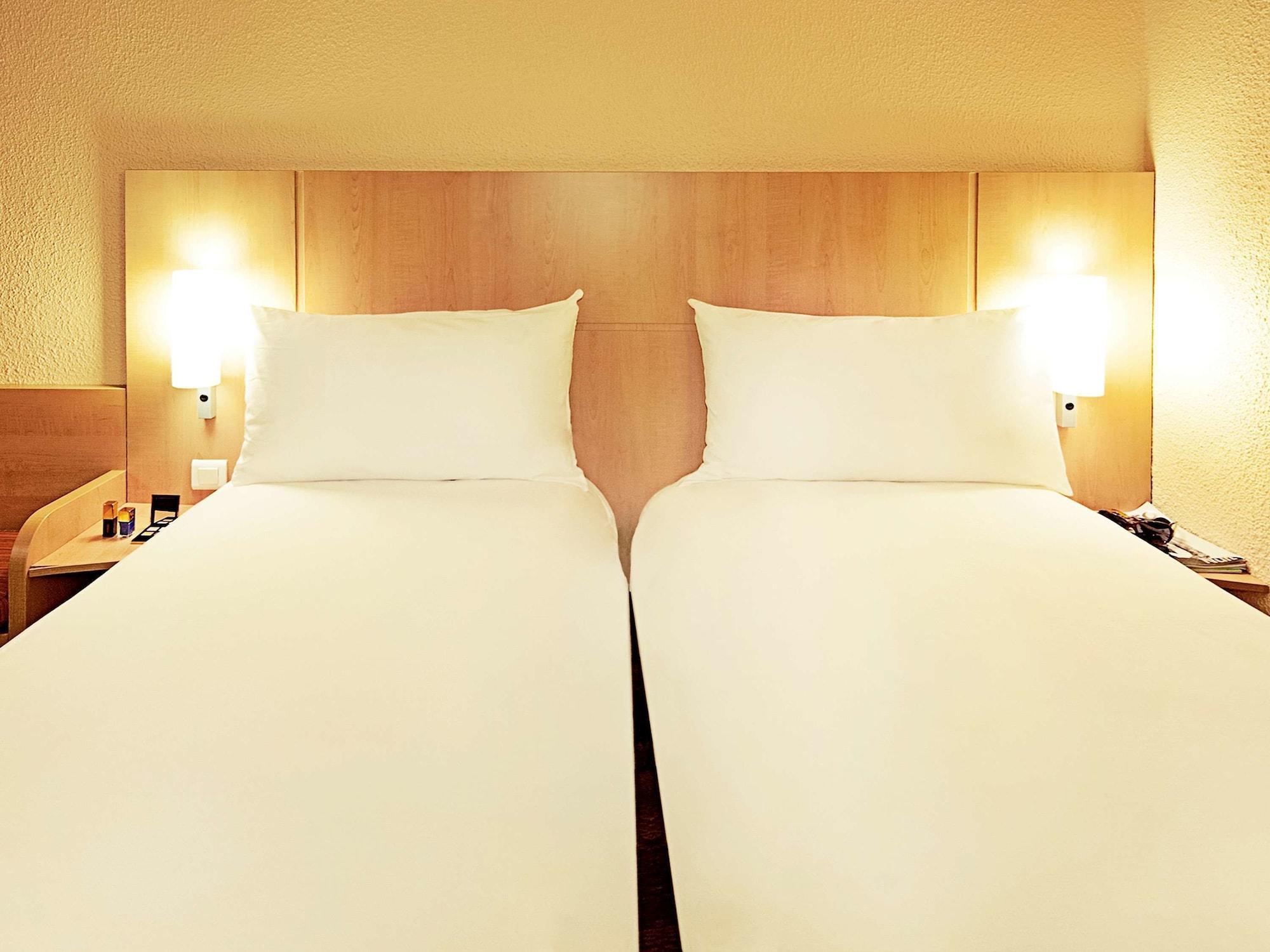 Ibis Centre Vieille Hotel