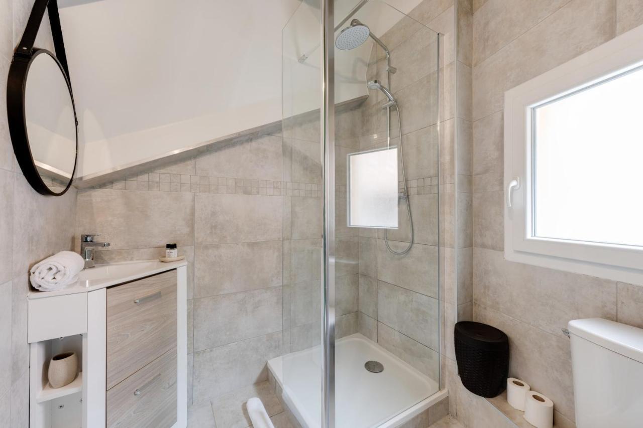 The Attic - Ideally Located In The Old Town Apartment