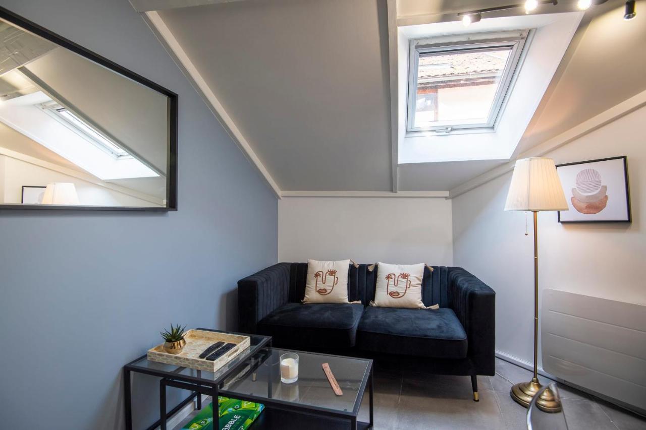 Nice T2 In The Heart Of The Old Town Of Near The Lake Apartment *