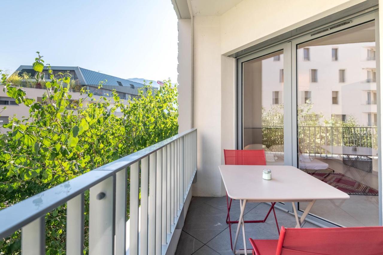 Charming With Balcony And Parking Near The Center Of * Annecy