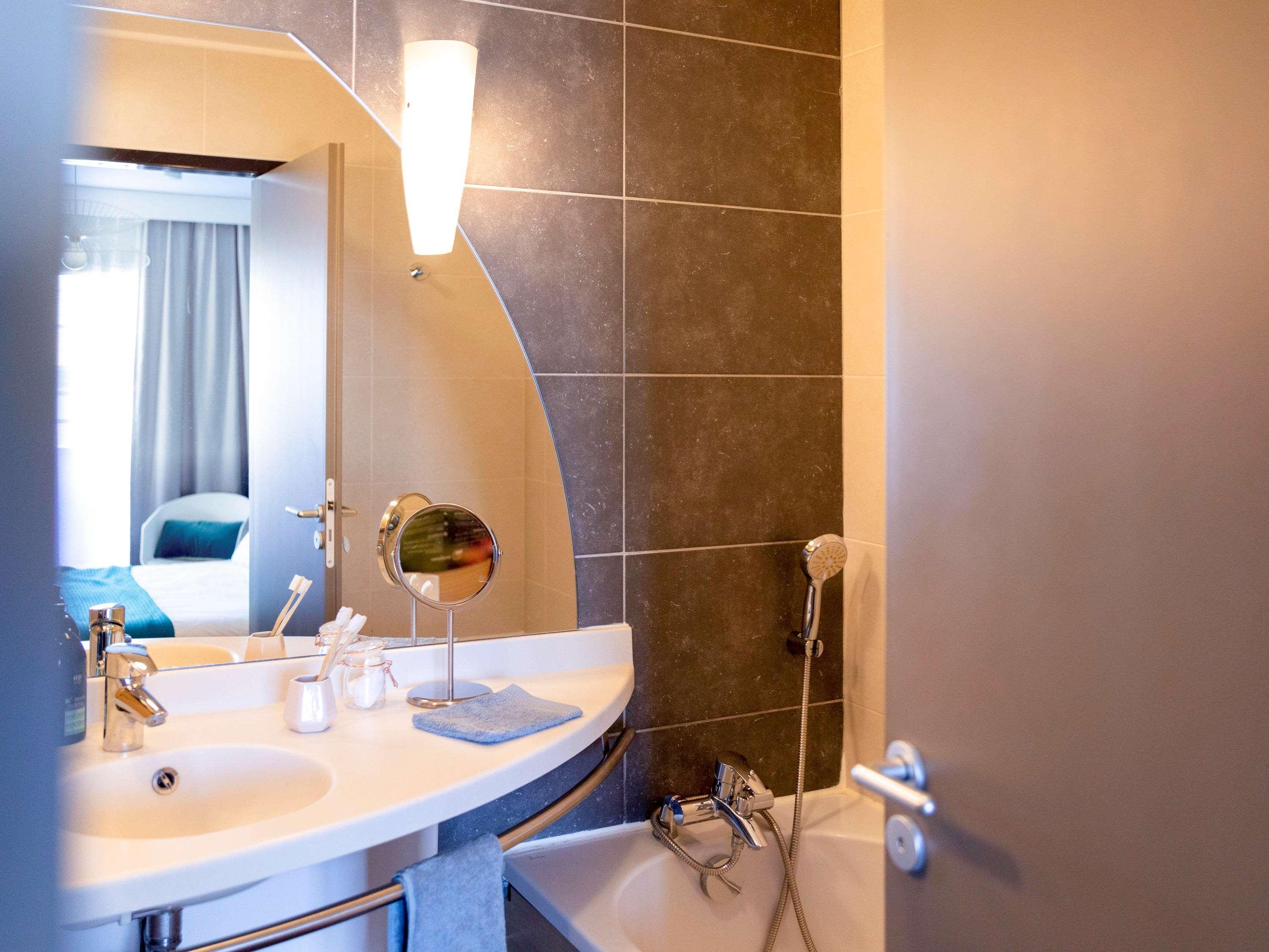Adagio Centre 4*