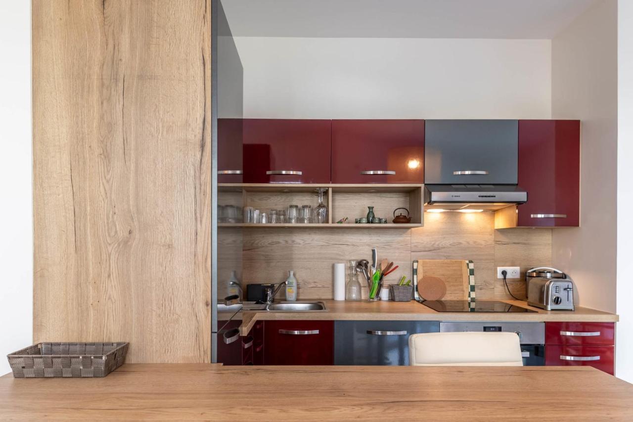 Charming With Balcony And Parking Near The Center Of Apartment Annecy