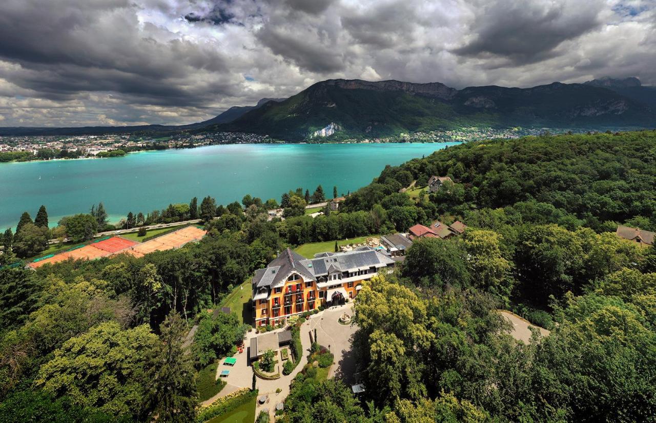 Les Trésoms Lake&spa 4*