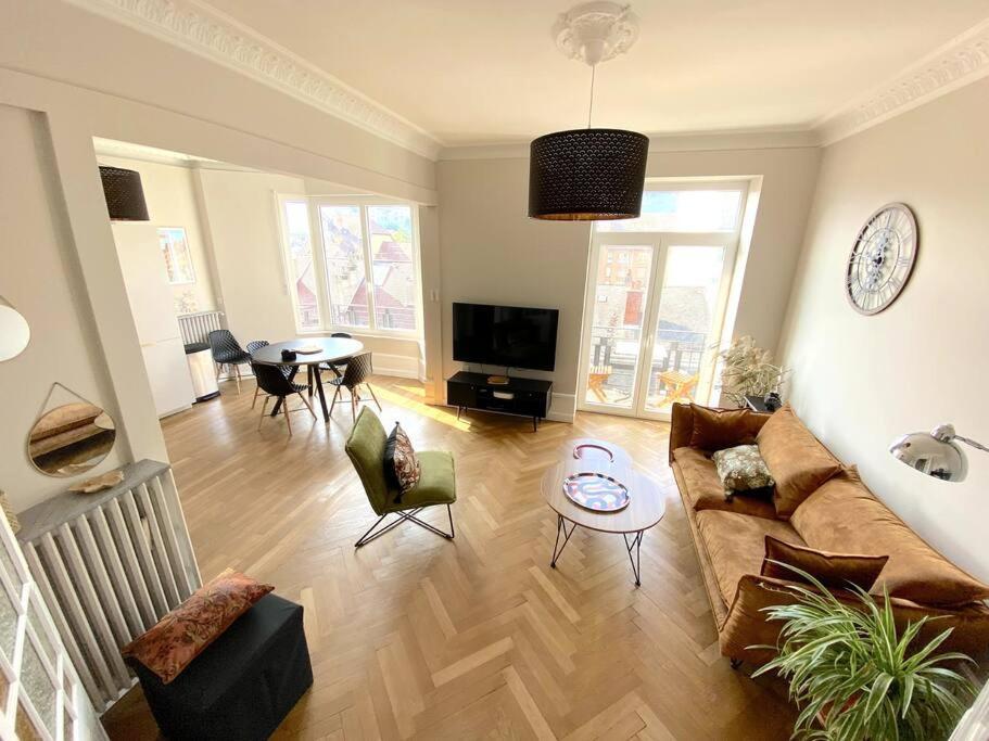 T3 De 73 M2 , Garage , Vue Montagnes Et Chateau Annecy
