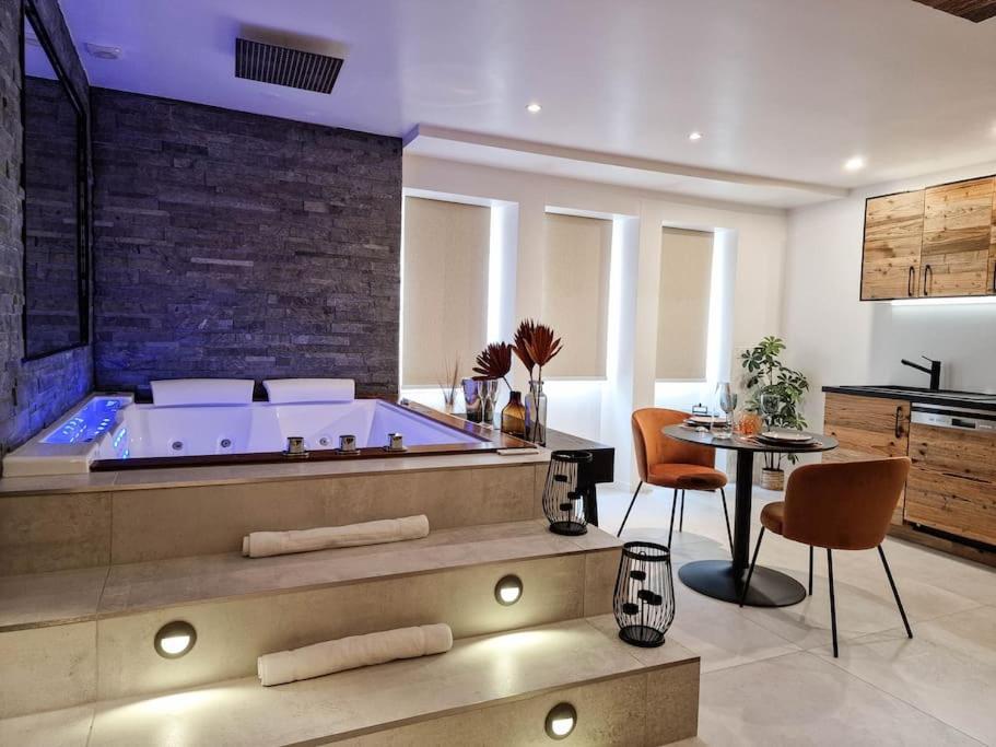 Apartment Le Enecy - - Coeur Vieille Annecy
