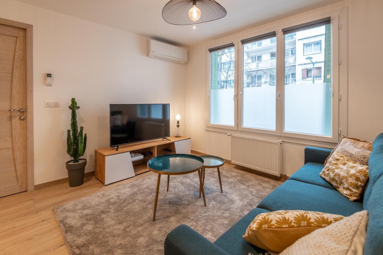 7 Rhone Super T2 Renove Avec Place De Parking Privee Apartment