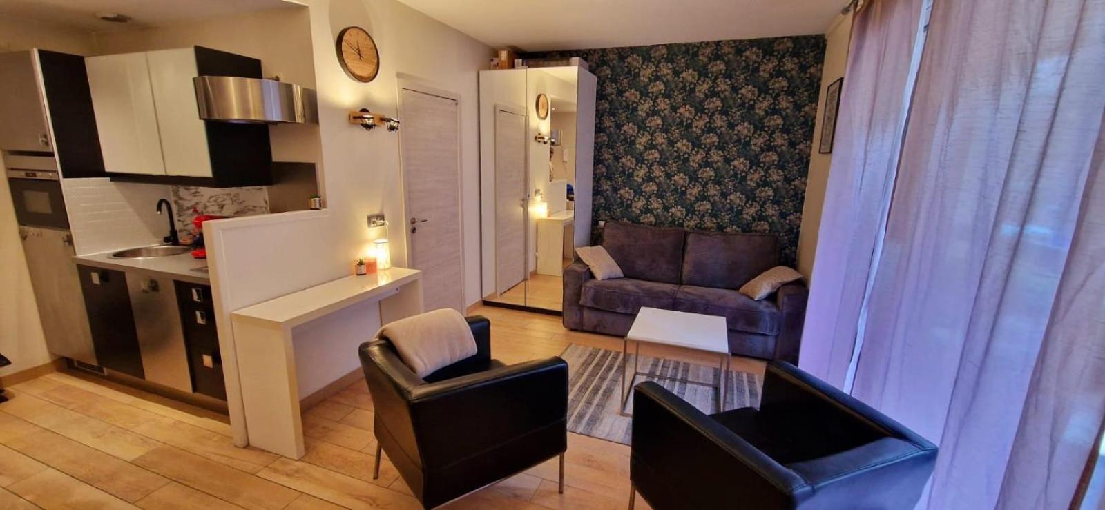 Studio Moderne, 10min A Pied Gare D'annecy * Annecy