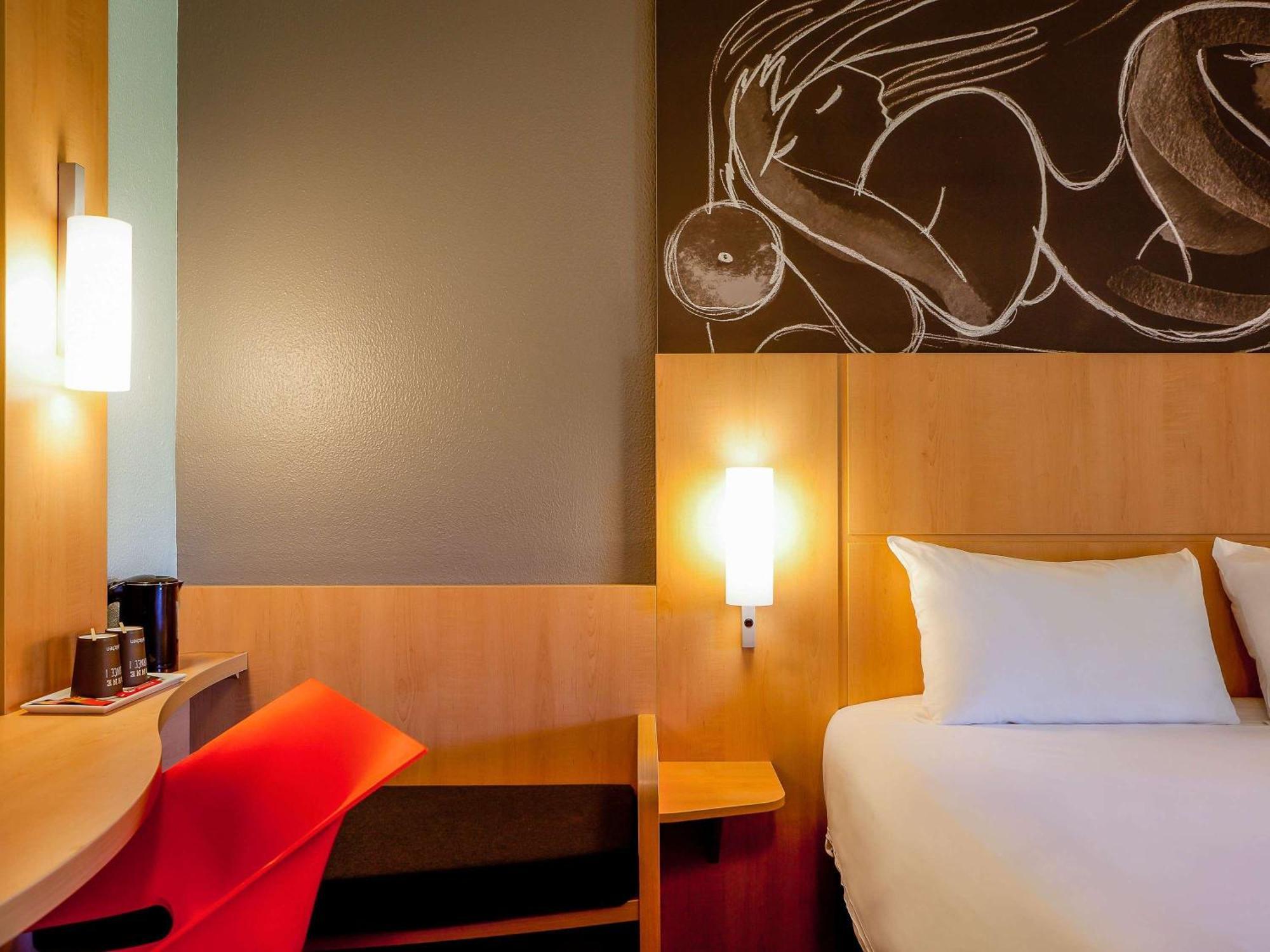 Ibis Centre Vieille Hotel