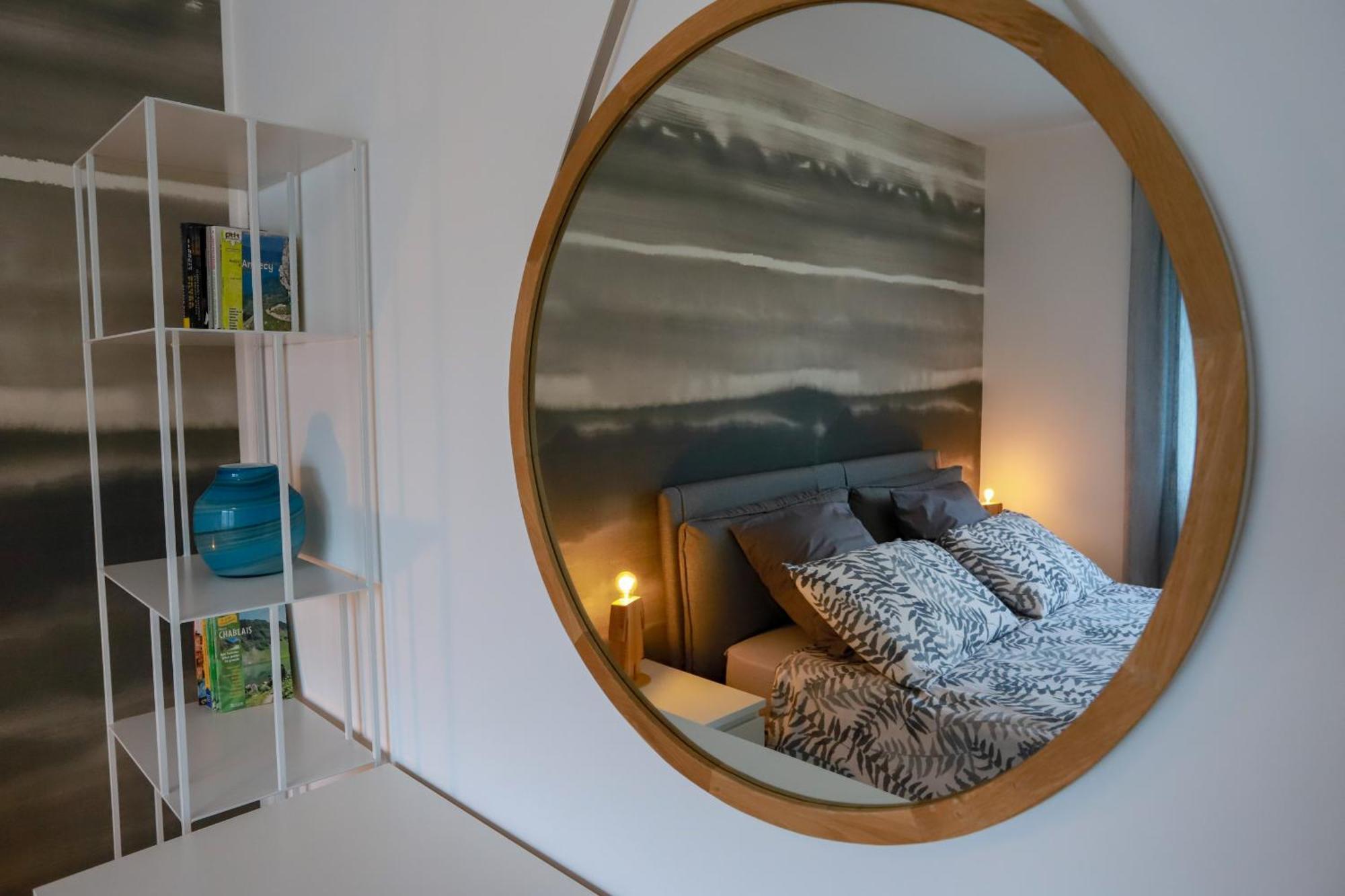 Appartement Le Bleu Du 3 Etoiles - Secteur Recherche, Calme & Familiale, A 300m Du & De La Vieille Ville, Garage Prive *