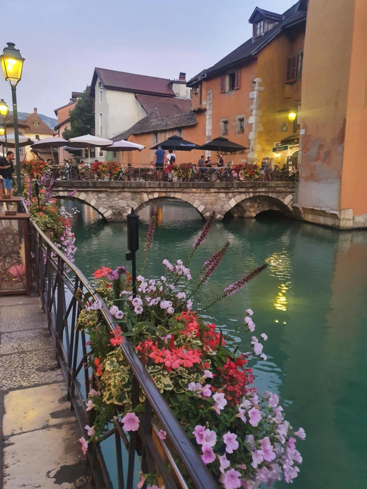 Hyper Centre Et Bord Du * Annecy