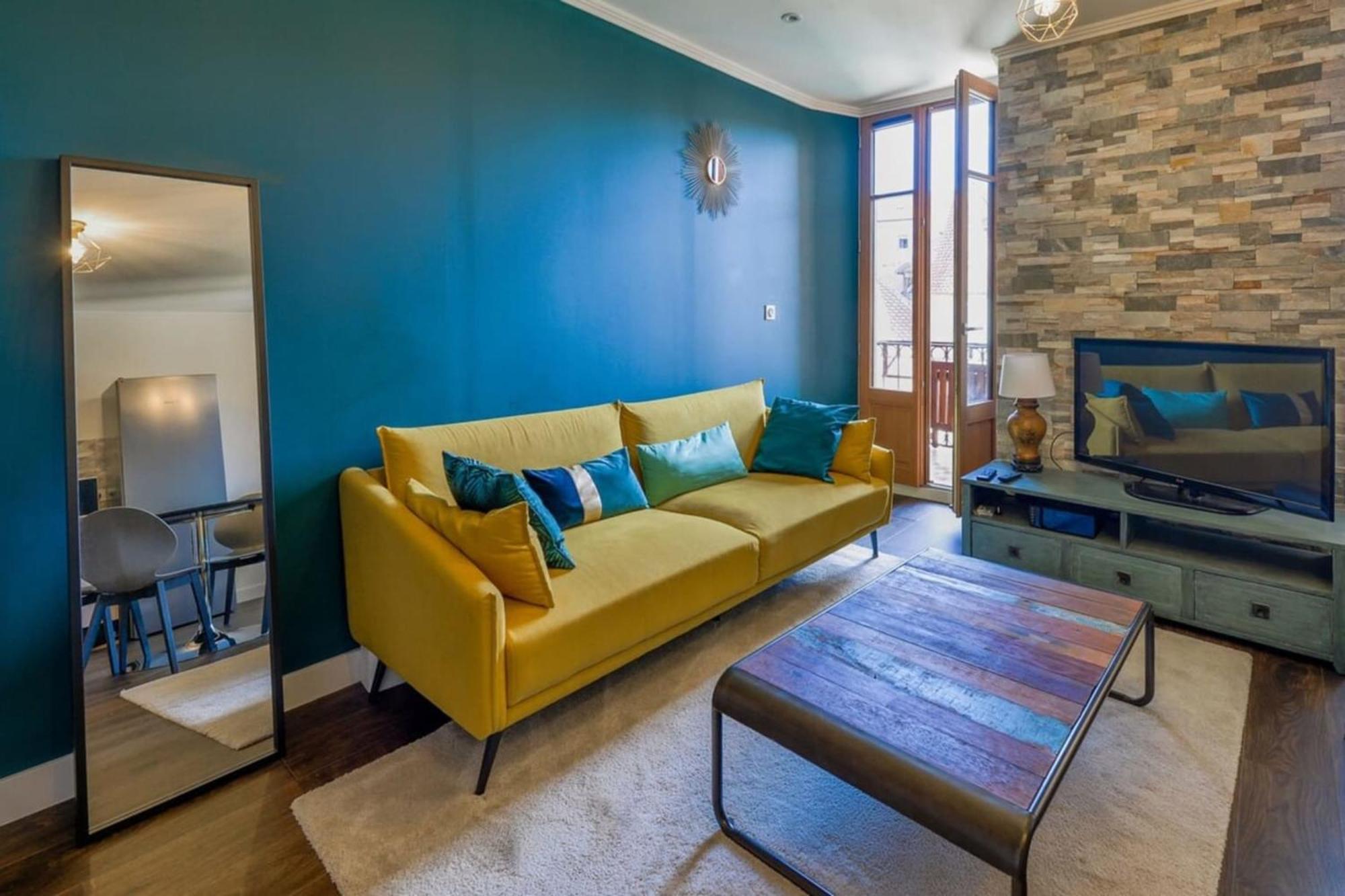 3-star Rated In The Heart Of The Old Town With A View