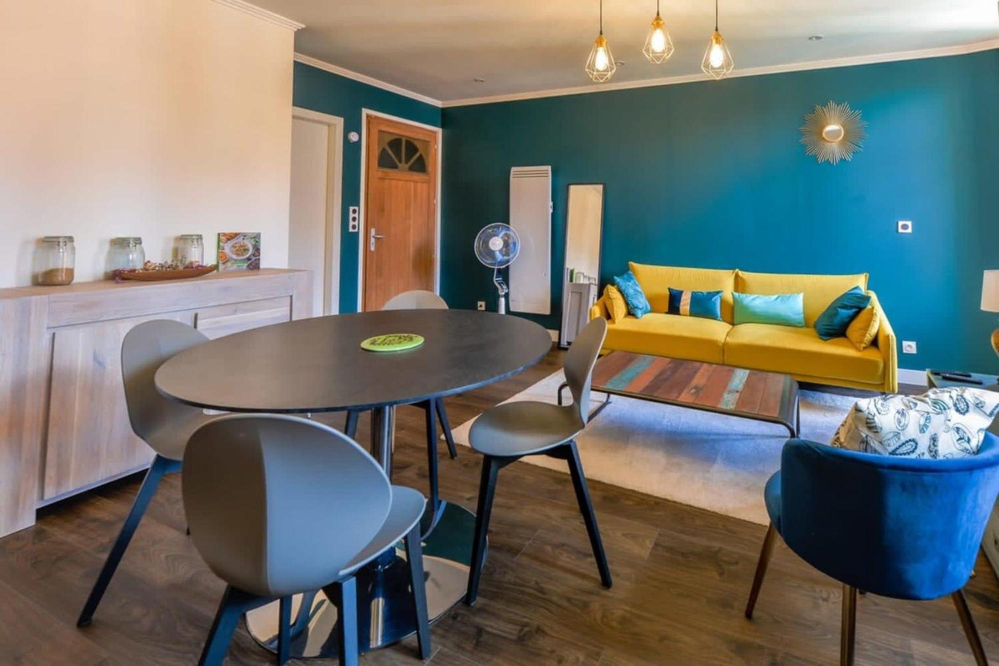 3-star Rated In The Heart Of The Old Town With A View Apartment