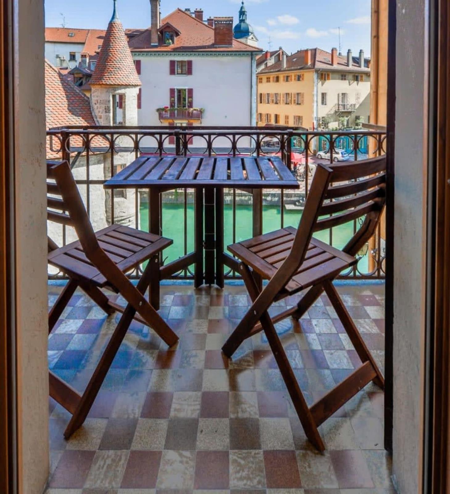 3-star Rated In The Heart Of The Old Town With A View Apartment Annecy