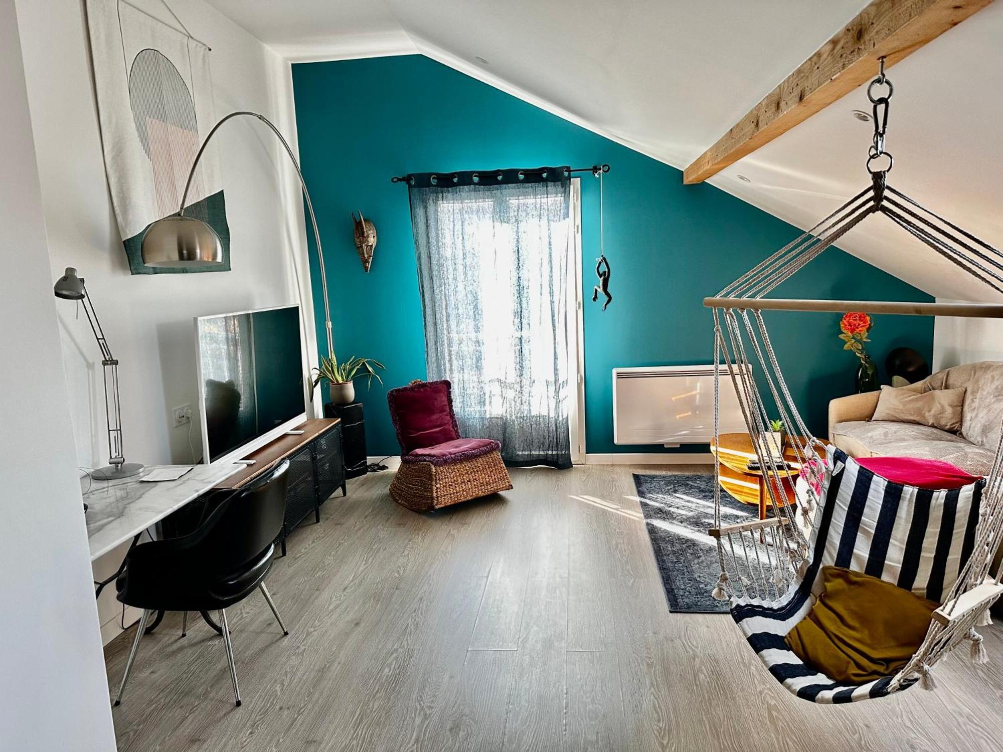 Du Vernay Apartment