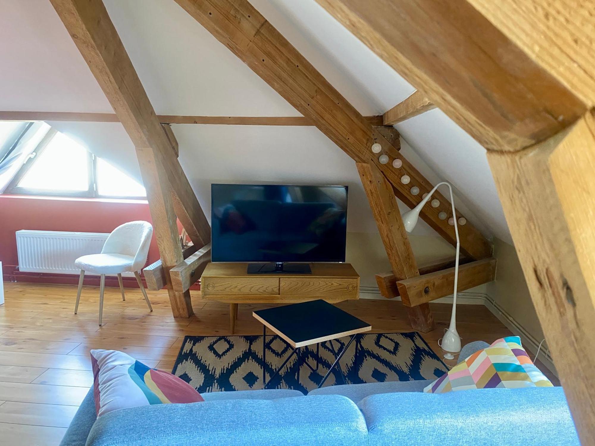 Appartement Cosy 40 M2, Climatise, Parking Gratuit Apartment *