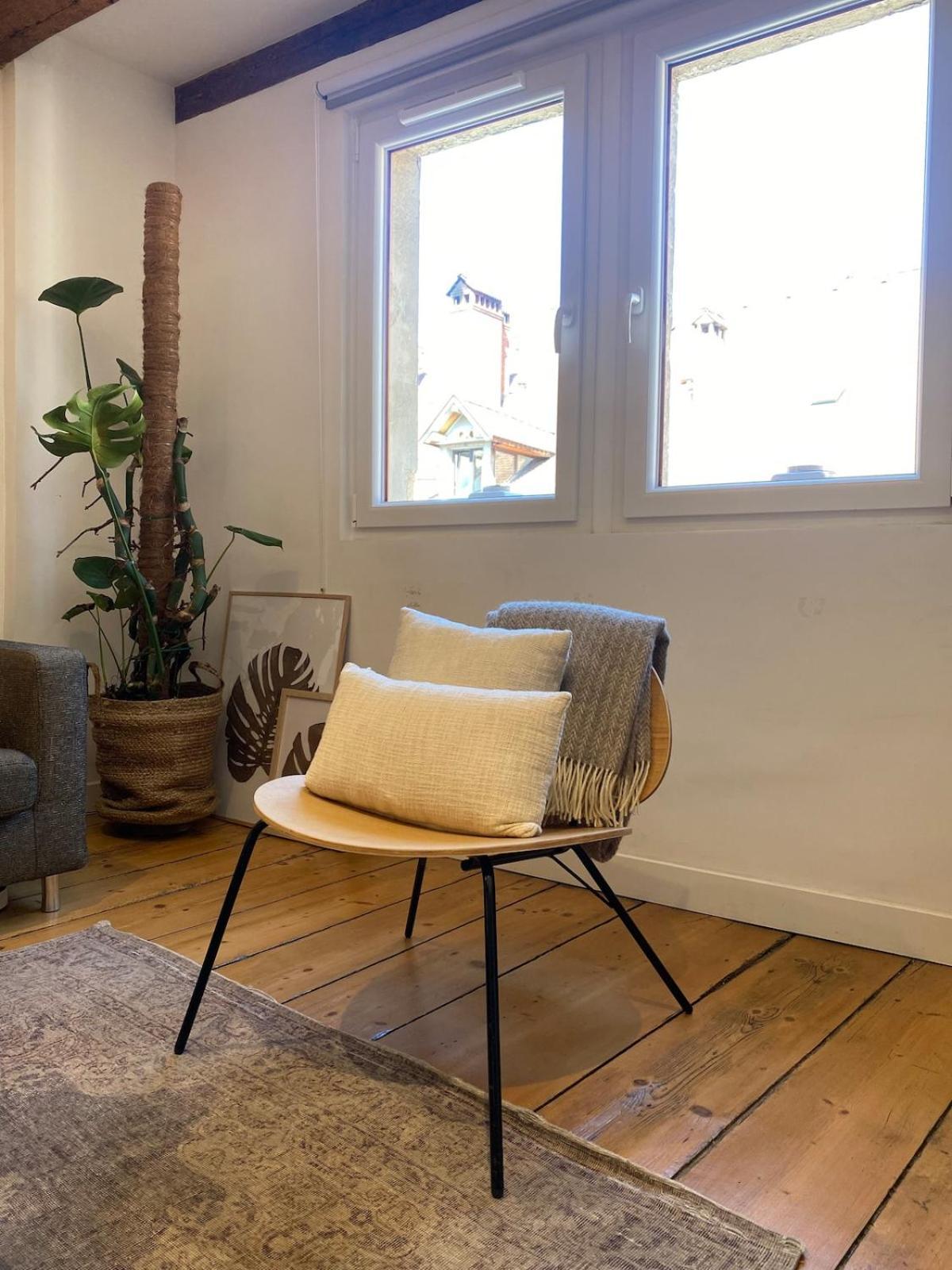 Exceptional Location Between And Pedestrian Street *