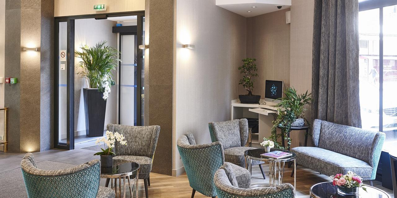 Western Carlton Hotel