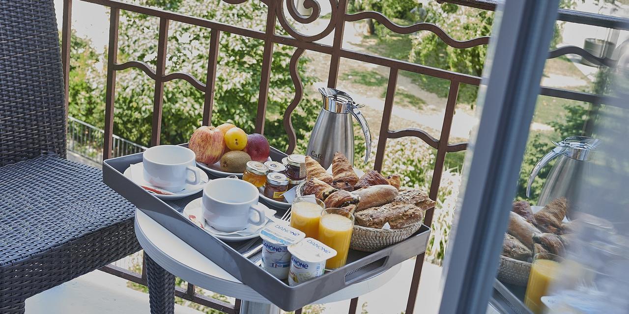 Western Carlton Hotel 4*