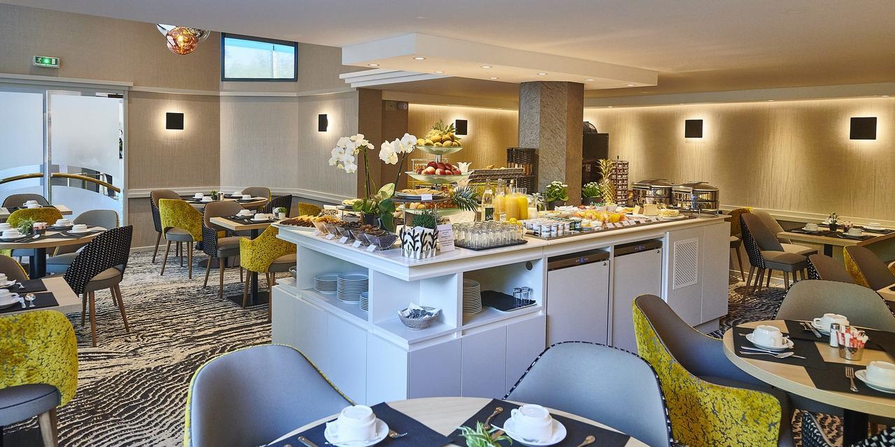 Western Carlton 4*