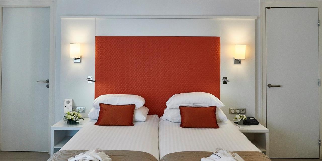 Western Carlton Hotel 4*