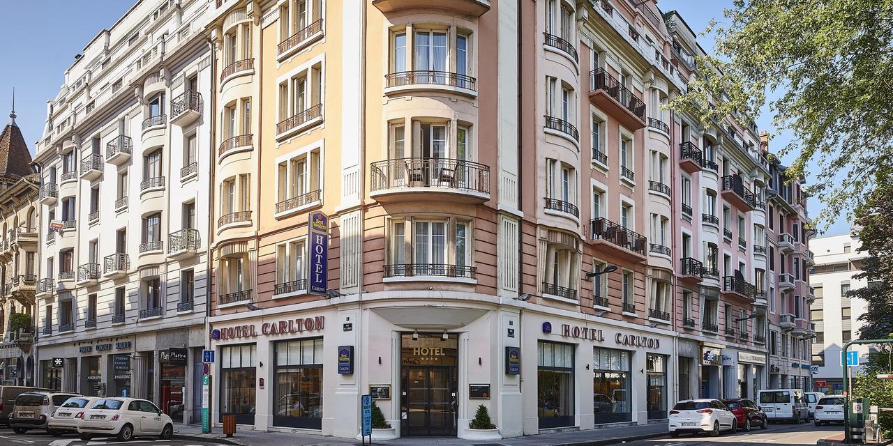 Western Carlton Hotel 4*