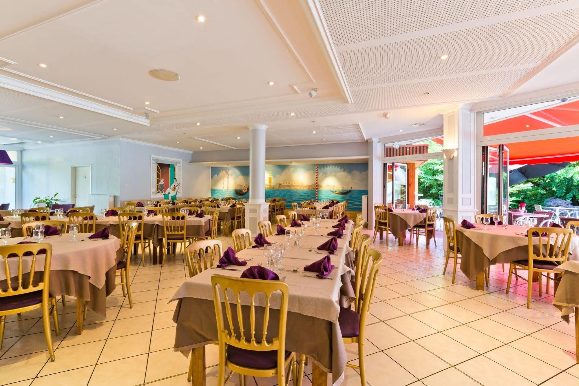Novel Restaurant La Mamma