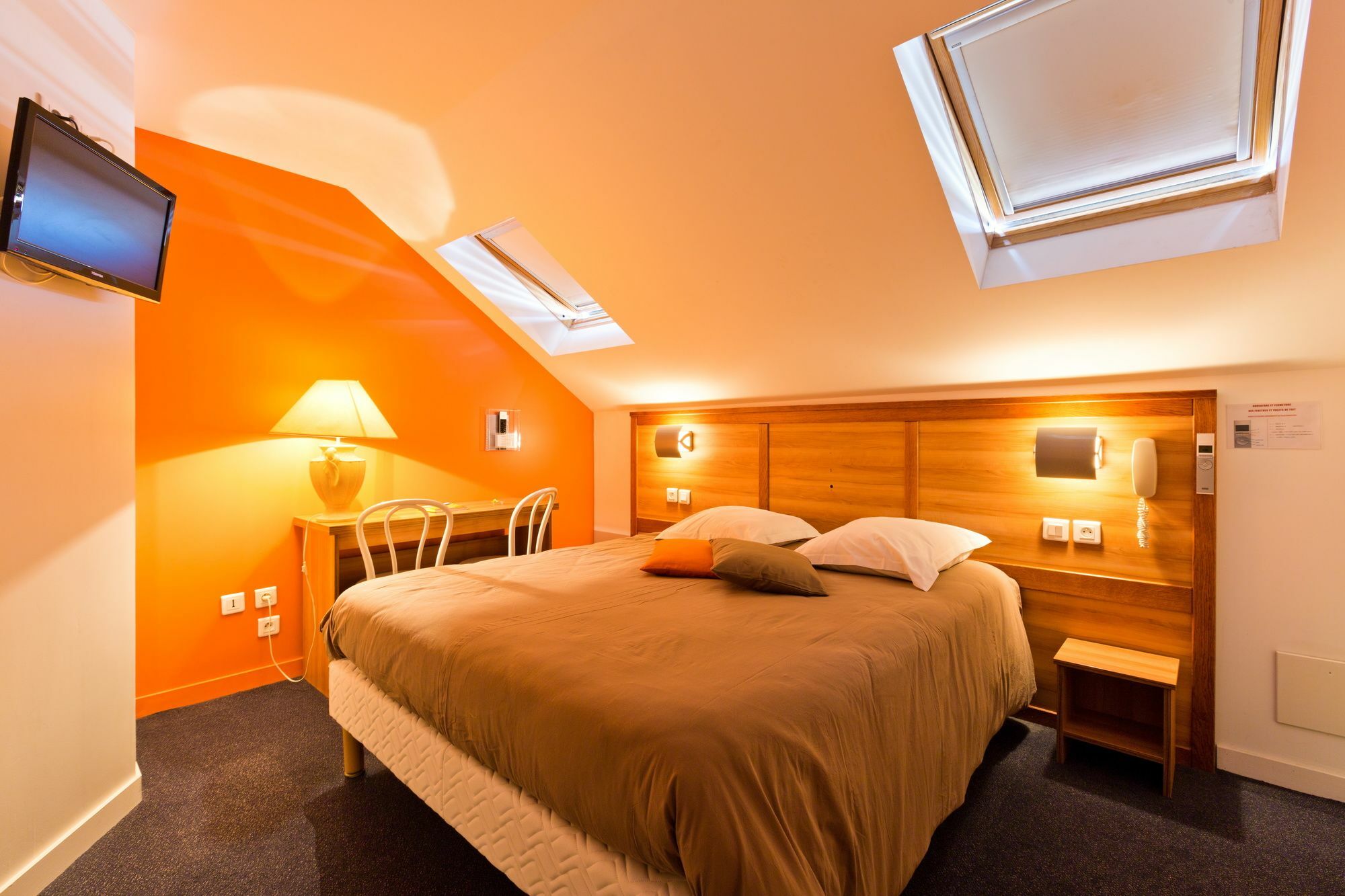 Logis - Restaurant Bellevue 2*