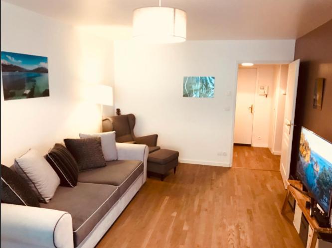 Spacious Modern 2 Bedroom Flat Great Location Old Town + Apartment *