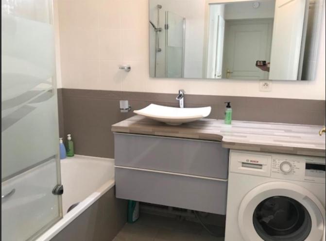 Spacious Modern 2 Bedroom Flat Great Location Old Town + Annecy