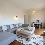 Large 5 Rooms With Garage In The City Center