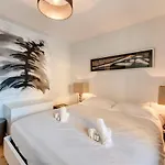 Les Sorbiers - Apartment 2 Bedrooms Top Floor - Parking & Terrace