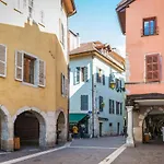 La Tournette - Apartment For 2-4 People In The Heart Of The Old Town