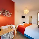 Le Reposoir - New 2 Bedroom Apartment With Terrace & Garage